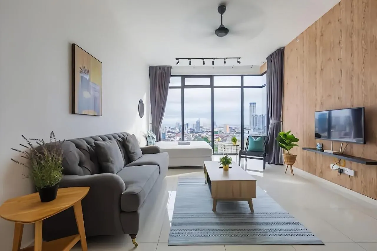 Beacon Executive Suite George Town Apartment
