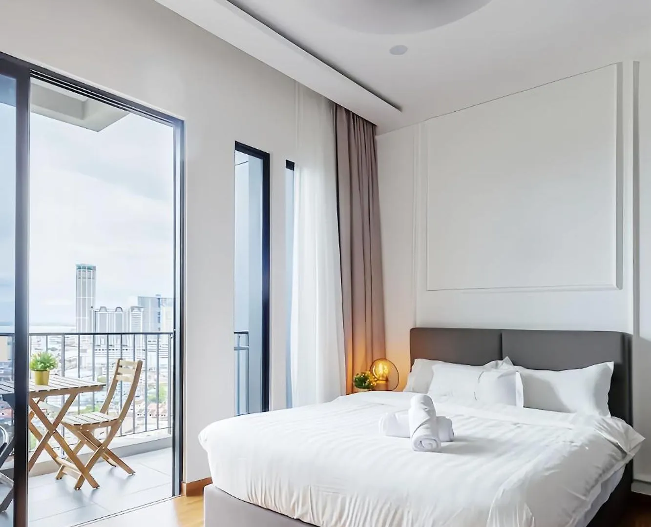 Beacon Executive Suite George Town Apartment