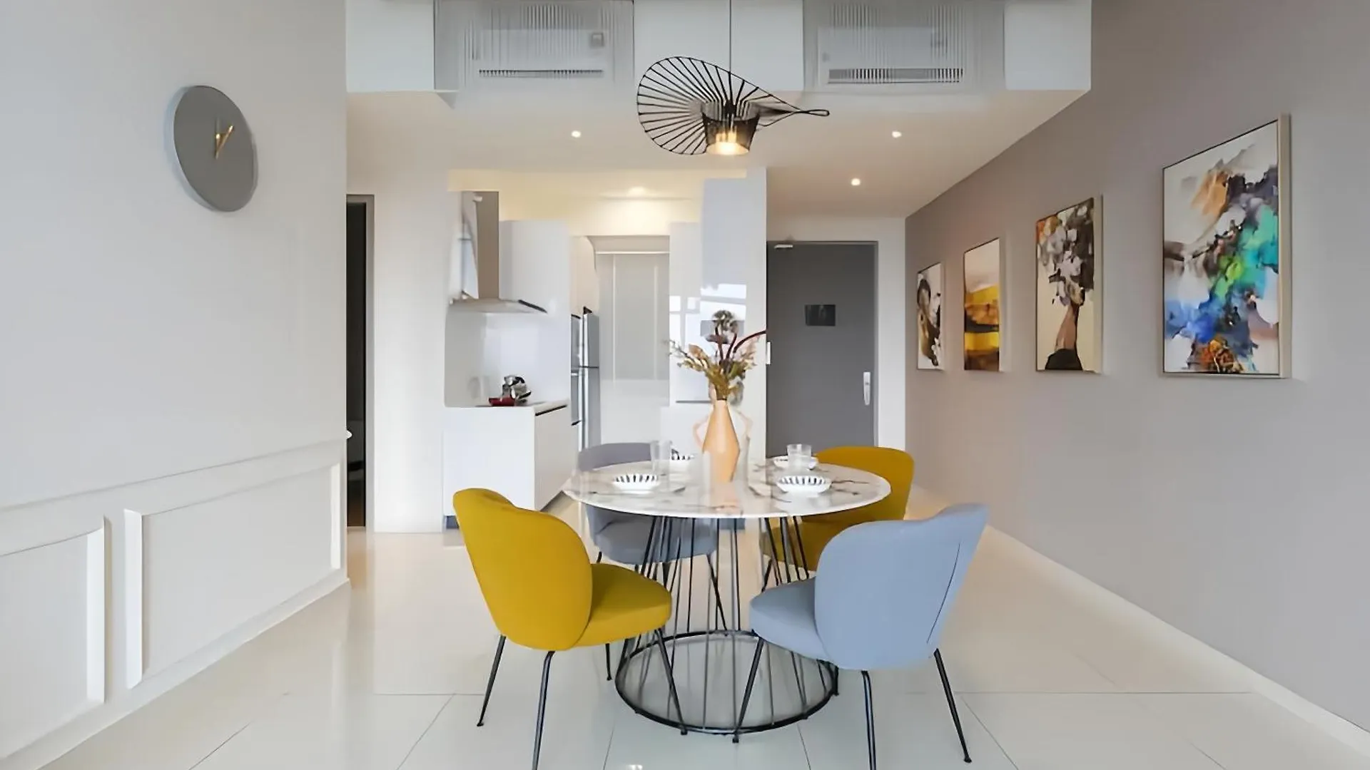 Apartment Beacon Executive Suite George Town