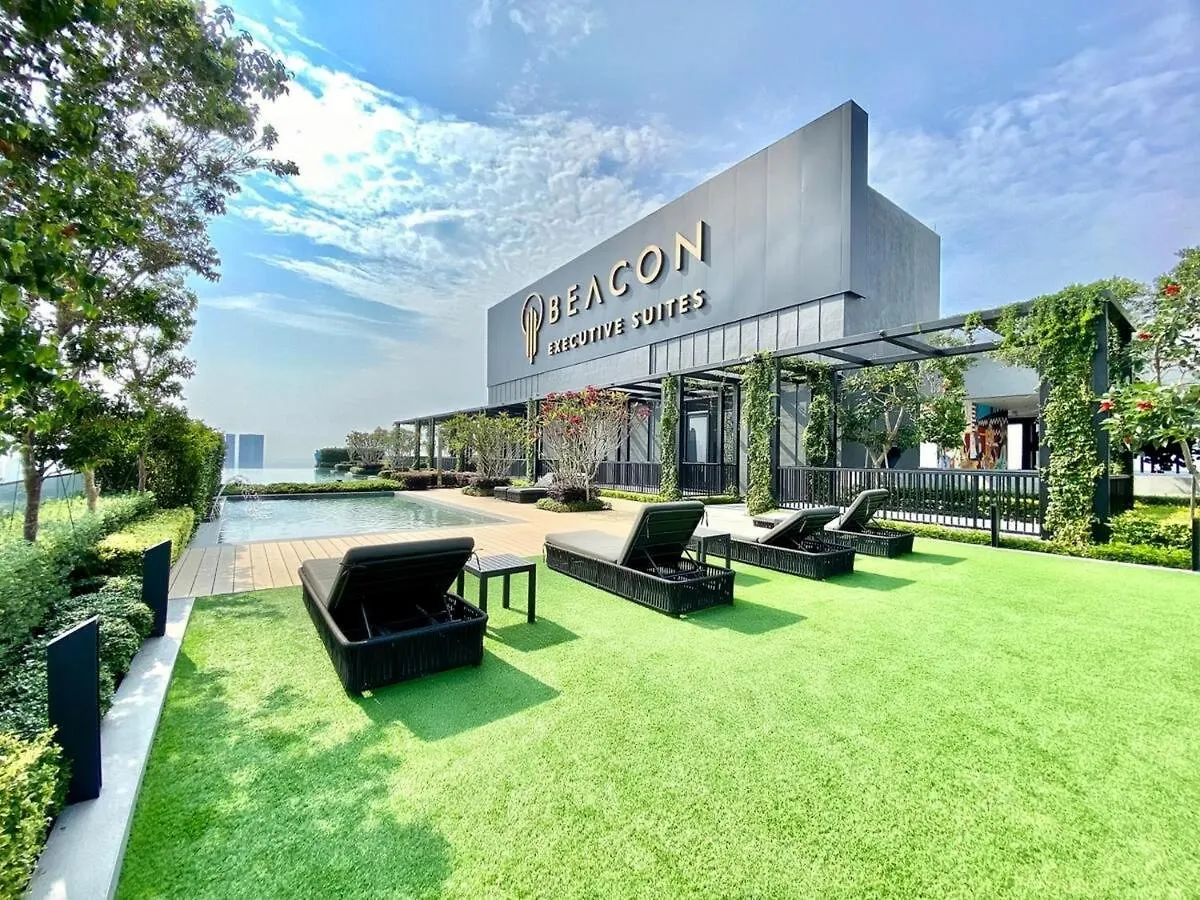 Beacon Executive Suite George Town Apartment
